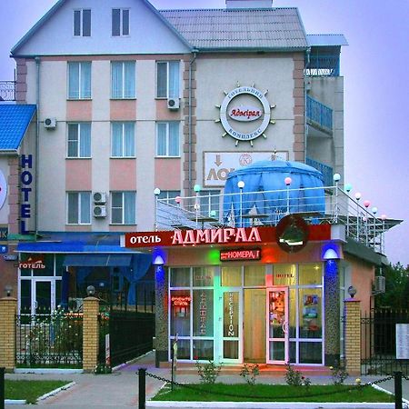 Admiral Hotel Skadovsʼk Buitenkant foto